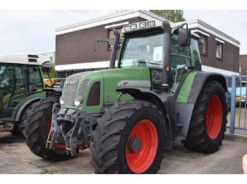 FENDT 700 Vario Traktor