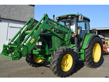 JOHN DEERE 6220 Traktor