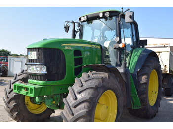 JOHN DEERE 7530 Traktor