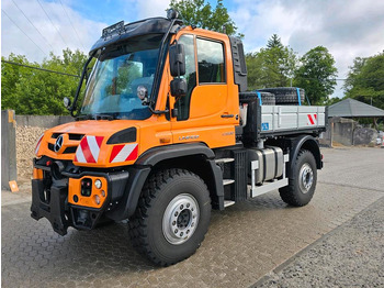 UNIMOG Schneeräumfahrzeug
