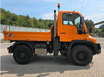 Schneeräumfahrzeug Unimog 405/10 U300 Bluetec 4 Automatik EAS Mercedes-Benz U 300  UGE UGN mit Kipperpritsche: das Bild 4