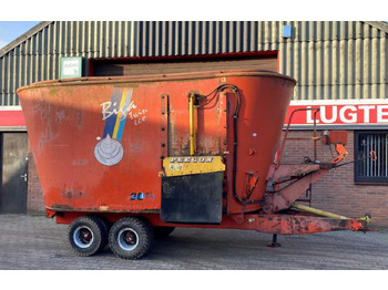 Futtermischwagen Peecon VME 200 Voermengwagen Voermachines: das Bild 2