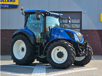NEW HOLLAND T5 Traktor