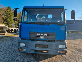 Autokran, Pritsche LKW MAN M2000 15.225 4x2 +  HIAB 071A: das Bild 3