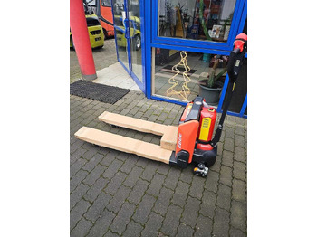 Niederhubwagen