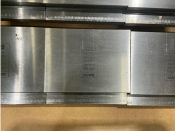 Metallbearbeitungsmaschine LVD 5325TC: das Bild 3