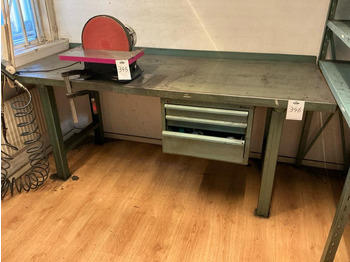 Metallbearbeitungsmaschine