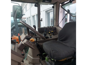 JHON DEERE 6430 - Leasing JHON DEERE 6430: das Bild 3 JHON DEERE 6430 - Leasing JHON DEERE 6430: das Bild 3