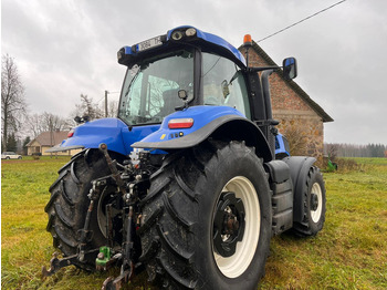Traktor New Holland T8.330: das Bild 4