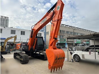 Kettenbagger HITACHI ZX200 LC: das Bild 3