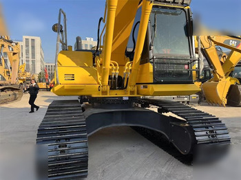 Kettenbagger KOMATSU PC200-8: das Bild 2