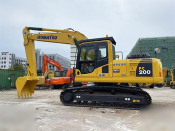 KOMATSU PC200-8 Kettenbagger
