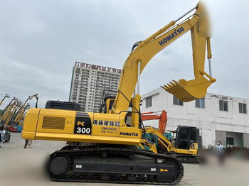KOMATSU PC300-8 Kettenbagger