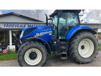 NEW HOLLAND T7 Traktor