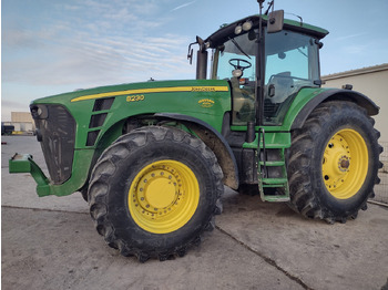 JOHN DEERE 8030 Series Traktor