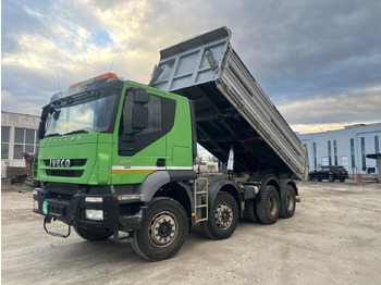 IVECO Trakker Kipper