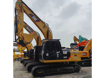 CATERPILLAR 323D2L Kettenbagger