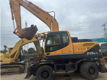 Bagger Used Hyundai Korea Hydraulic Excavator Hyundai 210-9 Excavator Excellent Condition 21 Ton Used Excavator For Sale: das Bild 5