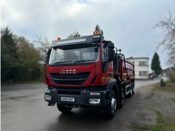 IVECO Trakker Kipper
