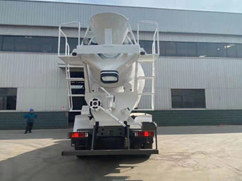 NEU: LKW Für die Beförderung von Zement SINOTRUK Cement Mixer Truck for Sale in Zambia: das Bild 4