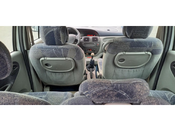 PKW MEGANE ESSENCE (241): das Bild 2 PKW MEGANE ESSENCE (241): das Bild 2