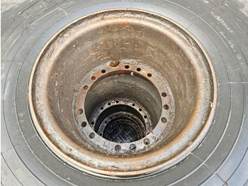 Felgen und Reifen für Baumaschine O & K L25.5-Renova 20.5R25-Tire/Reifen/Band: das Bild 5