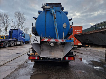 Saug-/ Spülfahrzeug MAN TGA 26.360 6X2: das Bild 2