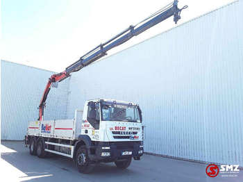 IVECO Trakker Pritsche LKW