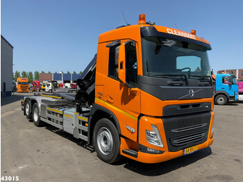 Abrollkipper, Autokran Volvo FM 430 HMF 23 Tonmeter laadkraan: das Bild 5