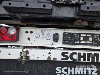 Planenauflieger SCHMITZ Curtainsider Mega: das Bild 2