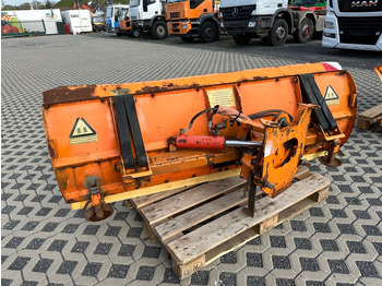 UNIMOG Schneepflug