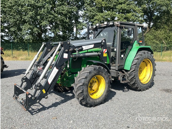 JOHN DEERE Traktor
