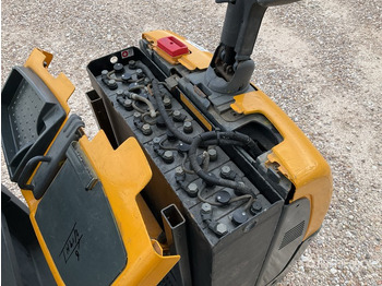 Niederhubwagen 2009 Jungheinrich ECE225 Electric Pallet Jack: das Bild 5
