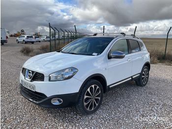 NISSAN SUV/ Geländewagen