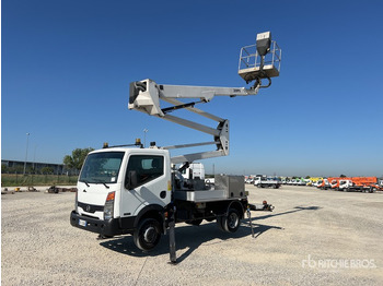 NISSAN LKW mit Arbeitsbühne