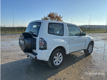 SUV/ Geländewagen 2016 Mitsubishi Pajero 3.2 SWB 4WD SUV: das Bild 3 SUV/ Geländewagen 2016 Mitsubishi Pajero 3.2 SWB 4WD SUV: das Bild 3