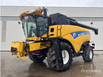 NEW HOLLAND CX series Mähdrescher
