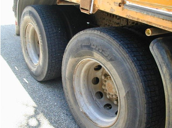 Pritsche LKW, Autokran Volvo FH 12  6x4: das Bild 5