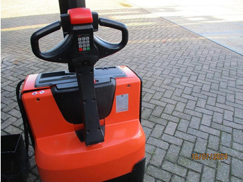 Hochhubwagen BT SWE 080L: das Bild 5