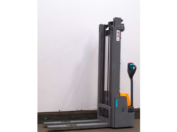 JUNGHEINRICH EJC Hochhubwagen