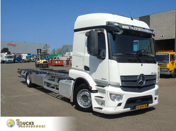 MERCEDES-BENZ Actros Containerwagen/ Wechselfahrgestell LKW