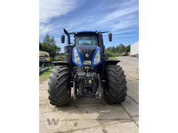 NEW HOLLAND T8 Traktor