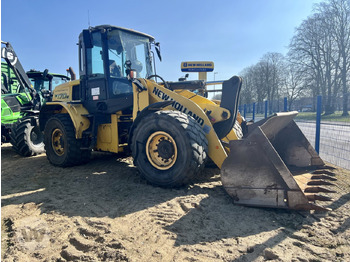 NEW HOLLAND Radlader