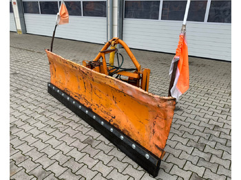 UNIMOG Schneepflug