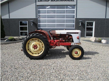 DAVID BROWN Traktor