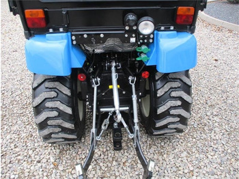 Traktor LS J27 HST Med kabine, frontlift og frontPTO: das Bild 5