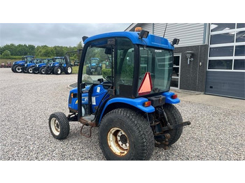 Traktor New Holland TC35DA: das Bild 3