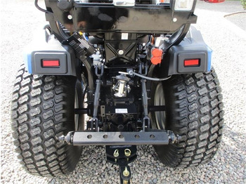 Traktor Solis S26 Shuttle XL 9+9 med turfhjul og frontlæsser: das Bild 4