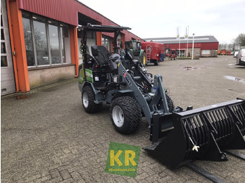 NEU: Hoflader G2700E Giant: das Bild 3