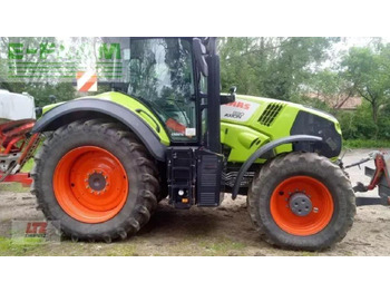 CLAAS Axion 830 Traktor
